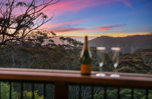 Katoomba House | Pet-Friendly Retreat at Megalong Valley Lookout Cottage