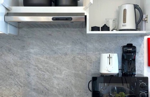 Umm Suqeim 3 Apartment | MegaLuxury Flat Resort w/Direct Burj Al Arab View