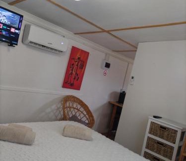 Kamieskroon Apartment | Family-Friendly Megs Accommodation for Your Next Getaway