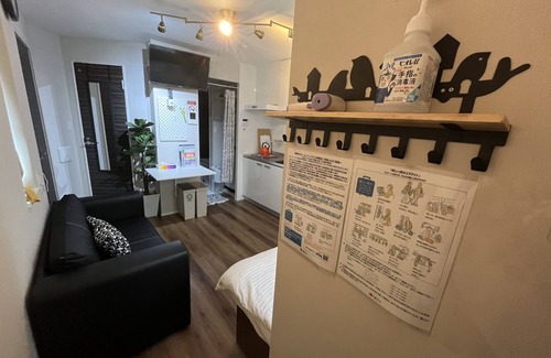 Meguro House | Elegant Meguro Ebisu Residence with Top-Notch Amenities