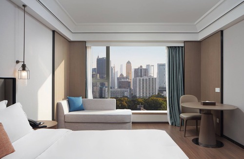 Guangzhou Central Business District Hotel | Mehood Lestie International Hotel Linhexi Guangzhou East Railway Branch - Free Shuttle Bus to Canton Fair Complex During Canton Fair Period