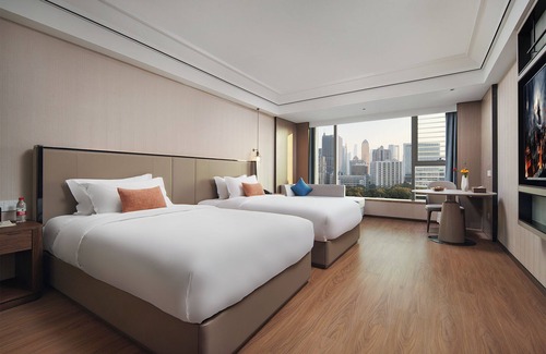 Guangzhou Central Business District Hotel | Mehood Lestie International Hotel Linhexi Guangzhou East Railway Branch - Free Shuttle Bus to Canton Fair Complex During Canton Fair Period