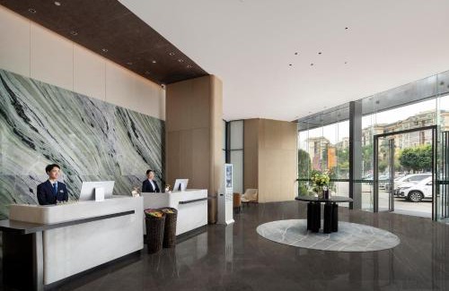 Panyu Hotel | Mehood Lestie International Hotel Panyu Wanbo Yuangang Metro Station Branch - Free Shuttle Bus to Canton Fair Complex During Canton Fair Period & Free afternoon tea & Free midnight snack & Free VPN Internet Access