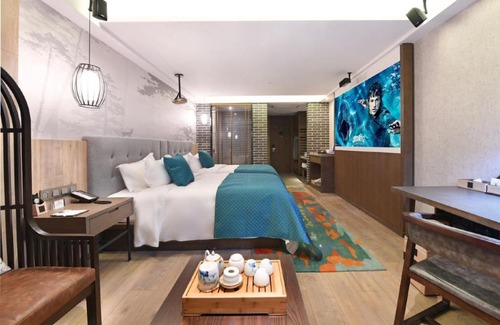 Xi’an City Center Hotel | Mehood Lestie, Xi'an Bell and Drum Tower South Gate
