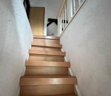 Siegen House | Prime Location Rooms with Family and Pet-Friendly Amenities
