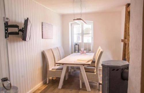 Gohl Apartment | Explore Meierei 26: Family-Friendly Hotel with Breakfast