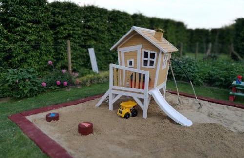 Tremmen Apartment | Discover Meiers FeWo: Pet & Child Friendly Retreat