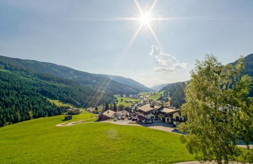 Filzmoos Apartment | Exceptional Mein Alpenstern: Pet & Child Friendly Retreat
