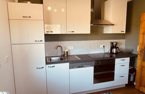 Aue Apartment | Bright Retreat with Sun Terrace near Altmühlsee & Brombachsee