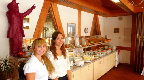 Goldkronach Hotel | Cozy Meister BÄR HOTEL Bayreuth: Pet-Friendly Retreat