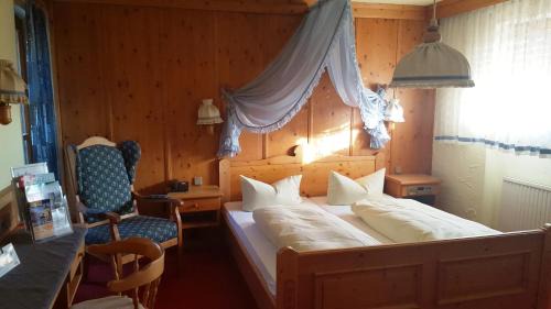 Goldkronach Hotel | Cozy Meister BÄR HOTEL Bayreuth: Pet-Friendly Retreat