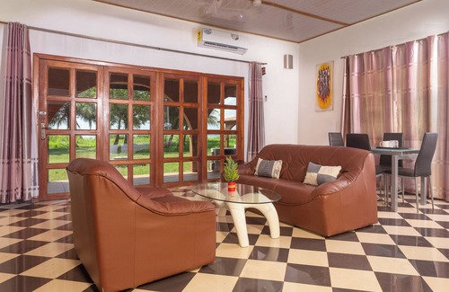 North Tongu Resort | Relax at Mekandi Riverside Resort: Pool, Spa & Family Fun