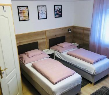 Balatonfokajar House | Oceanfront Melánia Vendégház: Family-Friendly Getaway