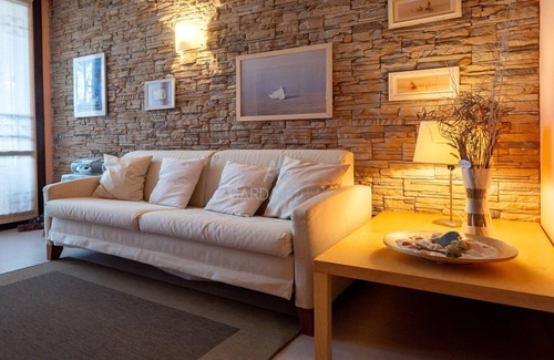 San Martino della Battaglia Resort | Mela Apartment - Pool and lake view in Desenzano