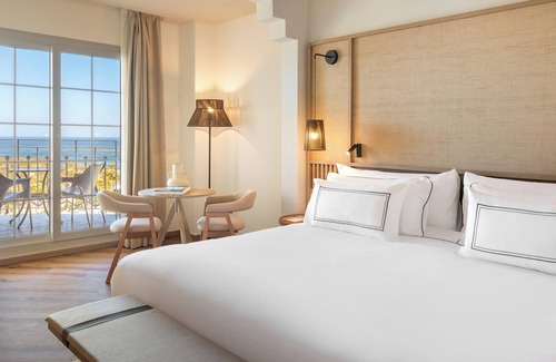 Punta del Moral Hotel | Relaxing Escape at Meliá Isla Canela - 4-Star Ocean View