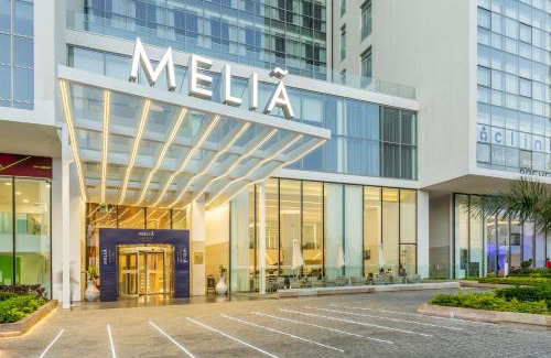 Central C Hotel | Relax at Meliá Maputo Sky: 4-Star Hotel with Pool & Spa