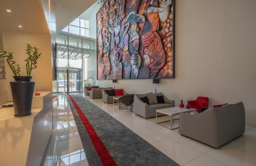 Central C Hotel | Relax at Meliá Maputo Sky: 4-Star Hotel with Pool & Spa