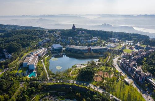 Jiang Bei Hotel | Experience Melia Chongqing: Oceanfront Bliss & Spa Retreat