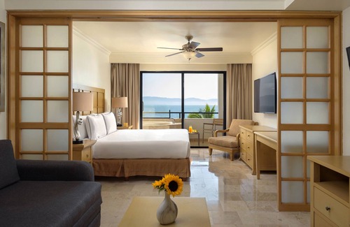 Marina Vallarta Resort | All-Inclusive Melia Puerto Vallarta with Ocean View & Spa