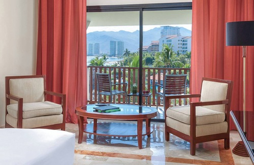 Marina Vallarta Resort | All-Inclusive Melia Puerto Vallarta with Ocean View & Spa