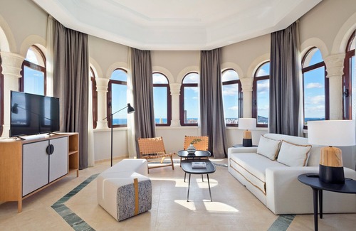 Benidorm Hotel | Elegant Melia Villaitana: Pool, Spa & Family-Friendly Stays