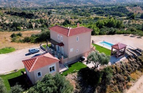 Kymi-Aliveri House | Relax at Melilofos Studio: Pool & Oceanfront Views in Evia