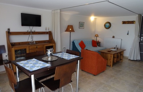 Kymi-Aliveri Apartment | MELILOFOS Suite Ground Floor Poolside