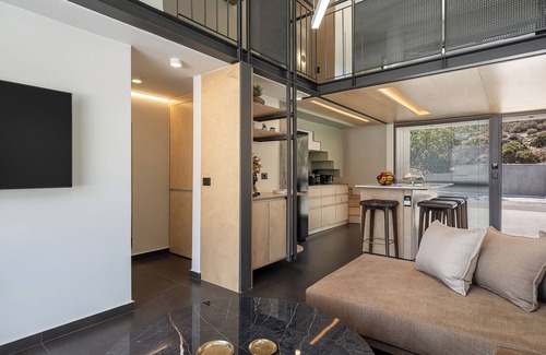 Patsianos House | Melissa Luxury Suite with Private Pool