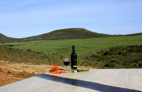 Hessequa House | Melkboom Guest Farm: Family-Friendly Retreat with Kitchen