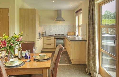 Balmaha Cottage | Pet-Friendly Mellerstain Lodge - Ideal for Family Getaways