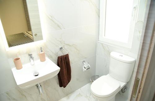 Ta' Pennellu Apartment | Oceanfront Family Comfort at Mellieha Centre Melmar Apartment