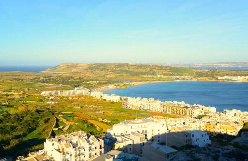 Ta' Pennellu Apartment | Oceanfront Family Comfort at Mellieha Centre Melmar Apartment