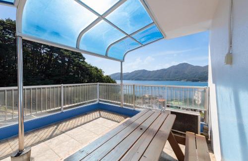 Geoje House | Melodia Pension: Oceanfront Retreat with Hot Tub & Breakfast