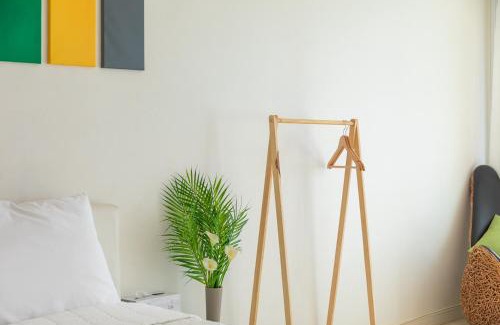Geoje House | Melodia Pension: Oceanfront Retreat with Hot Tub & Breakfast