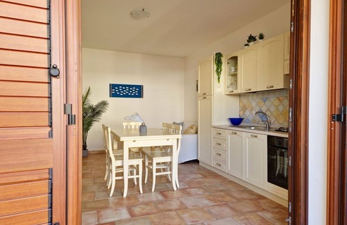 Sos Alinos Apartment | Cozy Melodie B Apartment Just Steps from the Sea