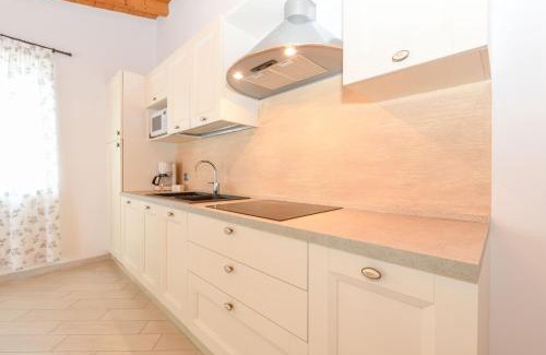 Tignale Apartment | Pet-Friendly Melograno: A Family Retreat Near Attractions