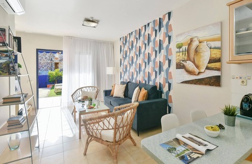 Costa Meloneras Apartment | Relax at Meloneras Bahía 10HH with Pool and Spa Amenities