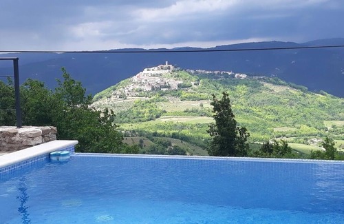 Motovun Villa | Explore Meloni: Breathtaking Views with Private Pool Access