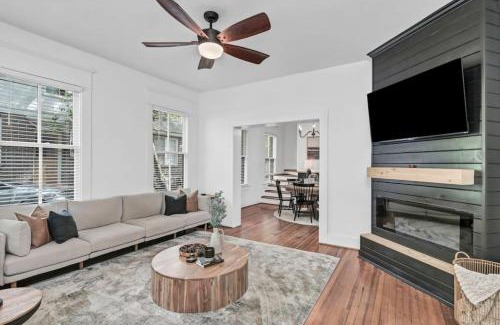 Columbia Apartment | Discover Melrose Heights: Stylish 3BR Retreat with 4 Stars