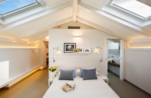 Marina di Puolo House | MelRose Relais: 4-Star Stay with Oceanfront Bliss