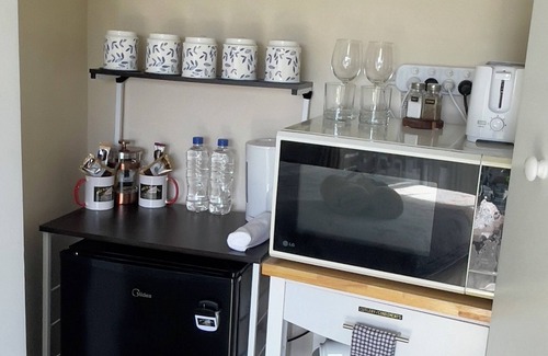 Te Kuiti Bed & Breakfast | Experience Mel’s Retreat: Pool, Breakfast & Family-Friendly