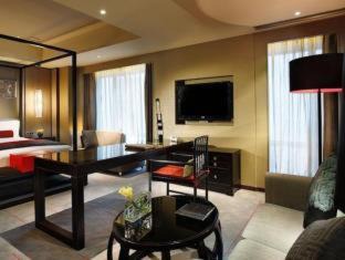 Humen Hotel | Discover Mels Weldon Dongguan Humen with Pool & Spa