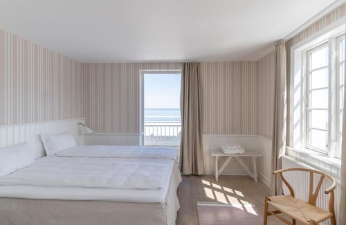 Gudhjem Hotel | Oceanfront Bliss at Melsted Badehotel - Rated 9/10