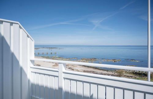 Gudhjem Hotel | Oceanfront Bliss at Melsted Badehotel - Rated 9/10