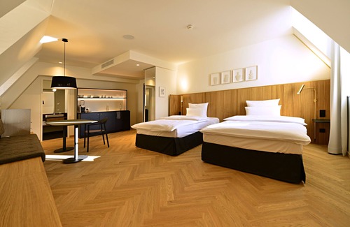 Mitte Hotel | Highly Rated Melter Hotel & Apartments with Unique Amenities