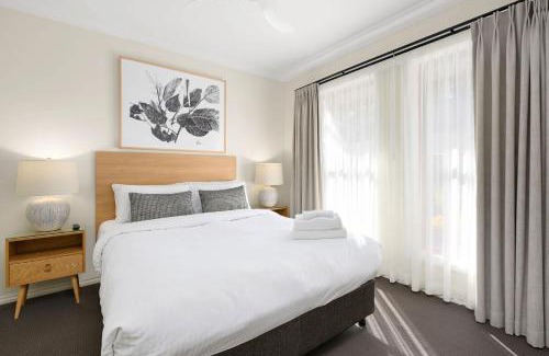 Calare Apartment | Family-Friendly Melview Greens - Two-Bedroom Retreat