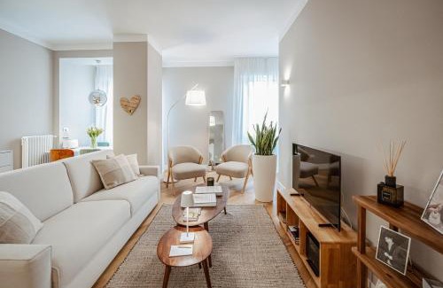 Zona Risorgimento Apartment | Delightful Melzo Deluxe Suite - 4-Star Family Retreat