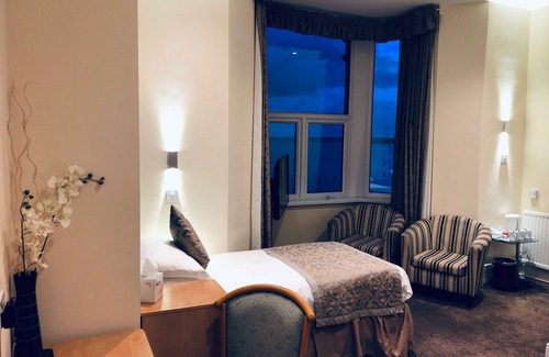 Maenporth Hotel | Discover Membly Hall Hotel: Spa, Pool & Family-Friendly Fun