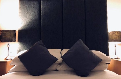 Maenporth Hotel | Discover Membly Hall Hotel: Spa, Pool & Family-Friendly Fun