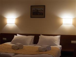 Old Town Hotel | Explore Memel Hotel: Pet-Friendly with High Guest Ratings